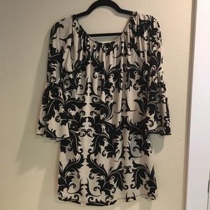 Spense “like new,” flare sleeve, black & beige, L